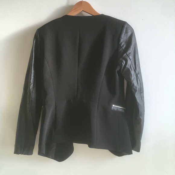 2 for 25 💥 H&M Black Blazer Jacket / Cardigan w/ Faux Leather / Cuir details 10 - Picture 3 of 6